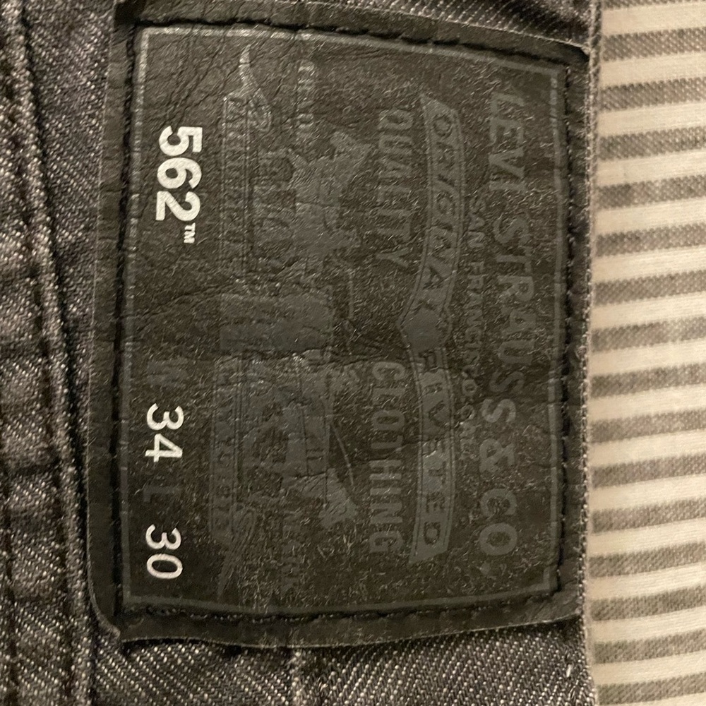 Levi’s gray 562 - Picture 2 of 6